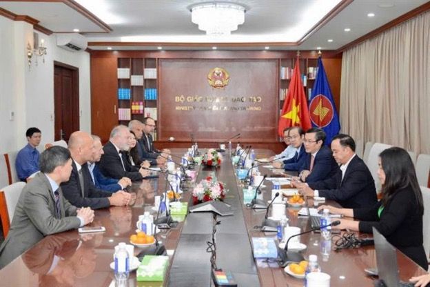 Đại sứ CH Séc tại Việt Nam H. Kmoniček, lãnh đạo các trường đại học Séc, đại diện TDTU  thăm và làm việc với Bộ Giáo dục & Đào tạo (Hà Nội, 19.11.2024)